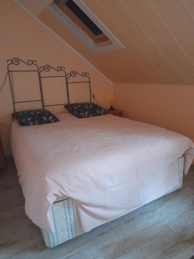 Bed and Breakfast La Mare Aux Fees Юэльгоа Экстерьер фото
